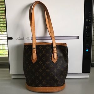 Louis Vuitton Bucket PM